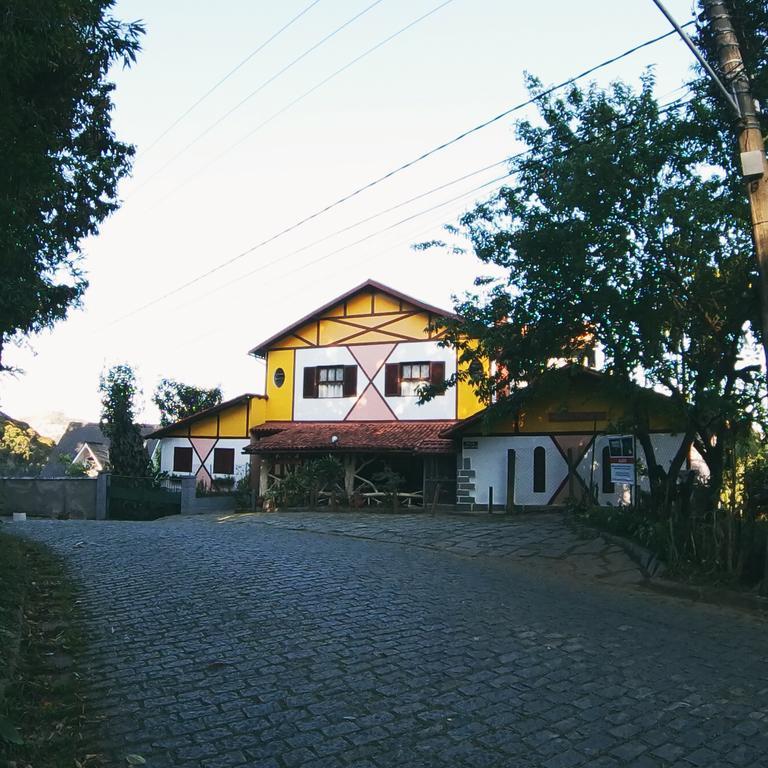  Casa de temporada Casa 08 min a pé do Centro , Teresópolis,  Brasil - 11 Avaliações dos hóspedes . Reserve seu hotel agora mesmo!